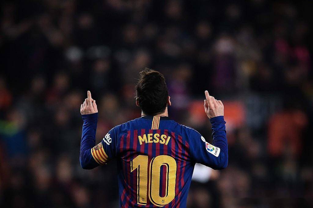 梅西率队主场大胜巴拉多利德,巴萨稳居积分榜首位 梅西率队主场大胜巴拉多利德,巴萨稳居积分榜首位