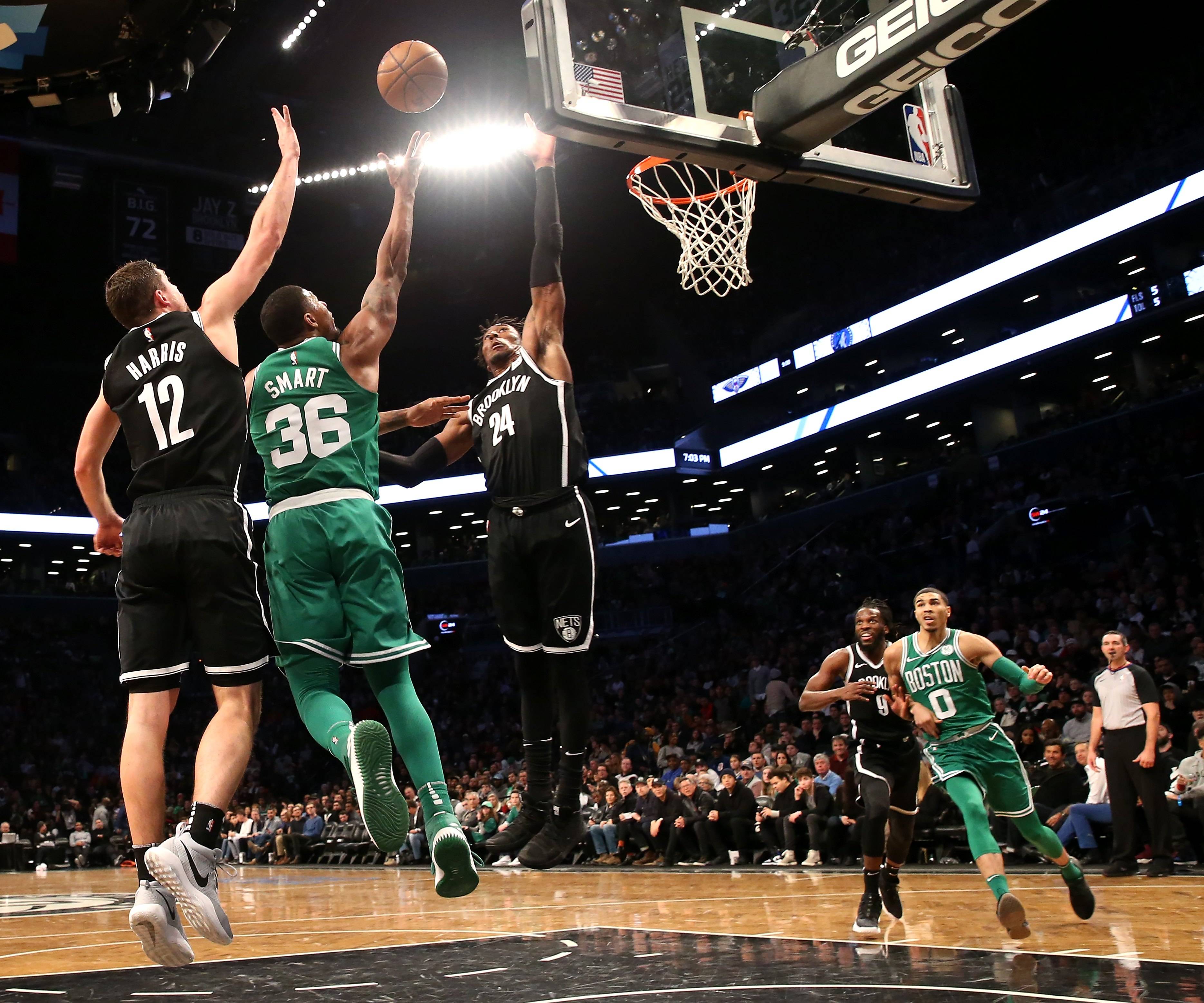 波尔津吉斯惊艳全场，全明星入选助攻爆棚，球队未来可期逆转取胜！的简单介绍